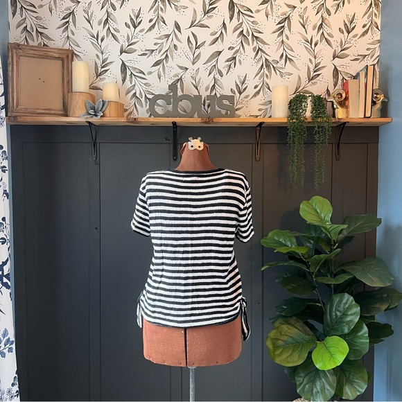 Madewell black and white stripe shirt style #L0852 size medium - Picture 4 of 9